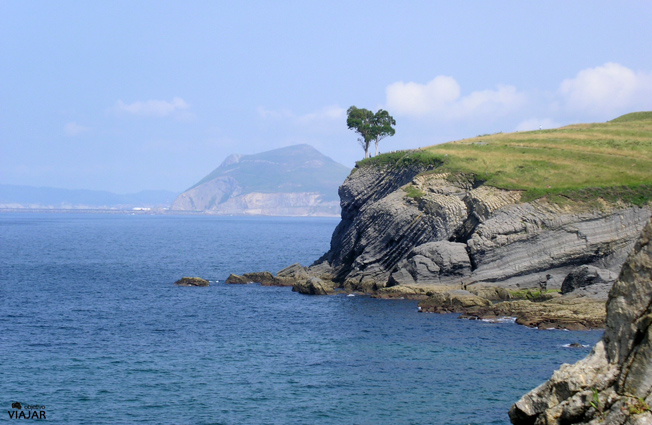 El Cantábrico y Castro Urdiales El Cantábrico y Castro Urdiales