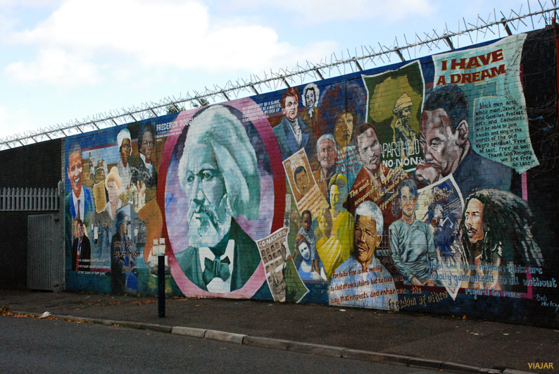 Mural en Falls Road. Belfast Mural en Falls Road. Belfast