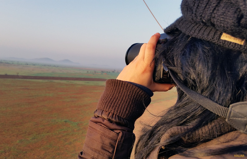Sobrevolando las afueras de la ciudad Sobrevolando las afueras de la ciudad