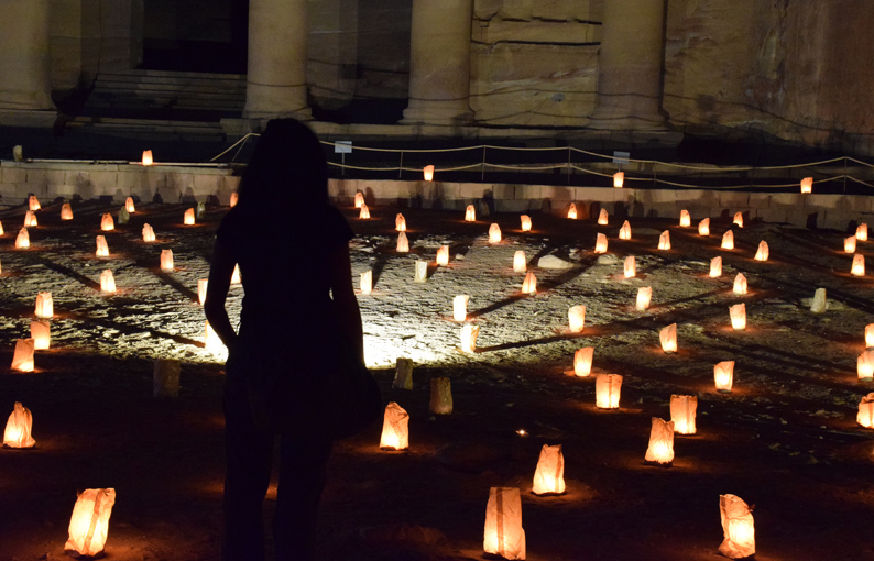 Visita nocturna a Petra. Jordania