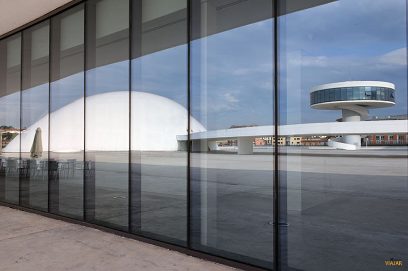 Centro Niemeyer. Aviles