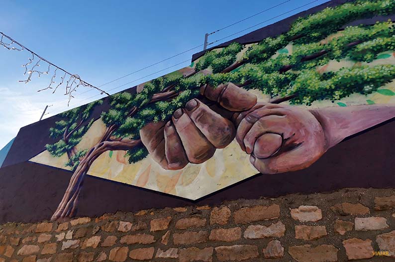 Mural de Hemece y TMX Artist. 